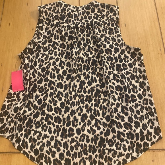 Vince Camuto Women’s Sleeveless Leopard Animal Print VNeck Blouse New size large - Picture 5 of 12